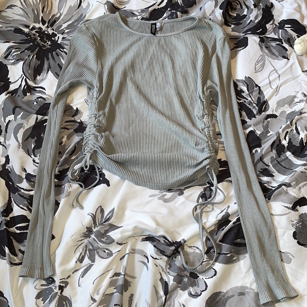 Grey long sleeve with adjustable straps